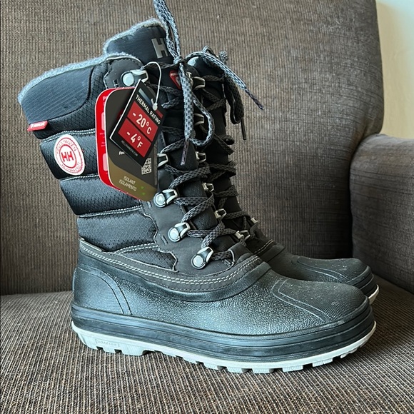 Helly Hansen Men's Black Winter Boots New With Tags - Picture 1 of 8